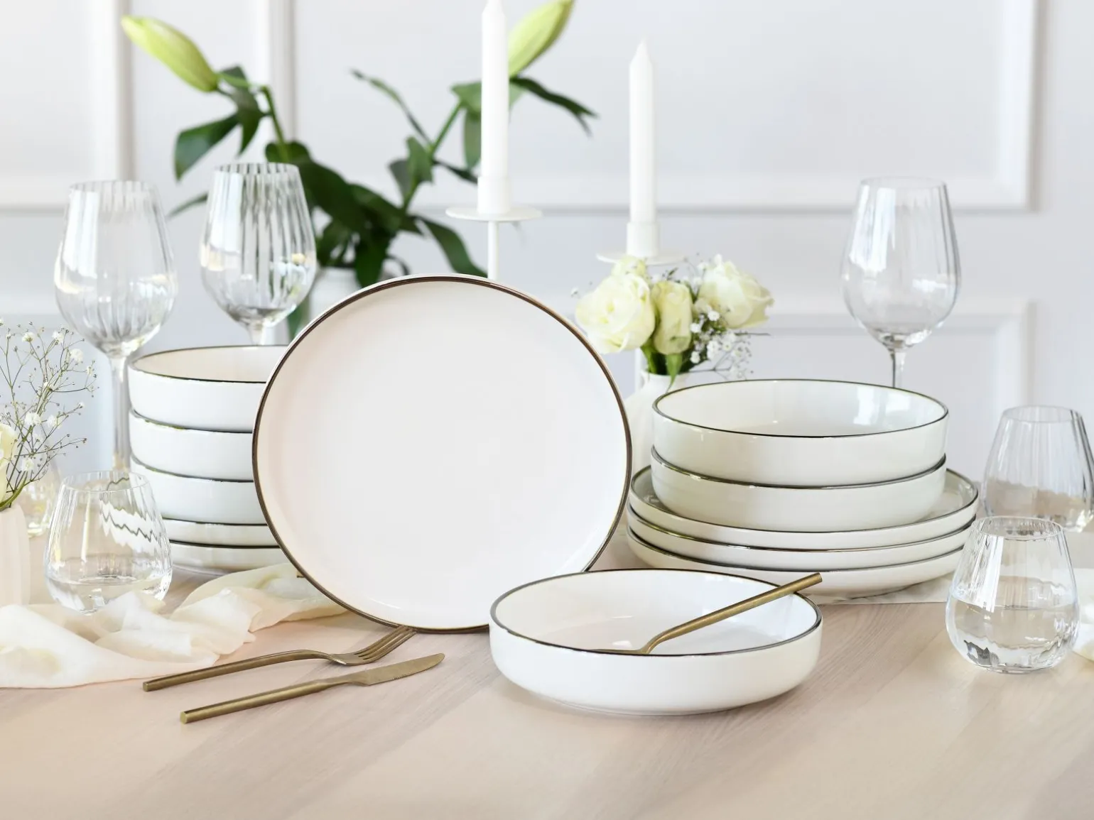 Nordic Festive - Tafelservice 12-tlg - Schwarz