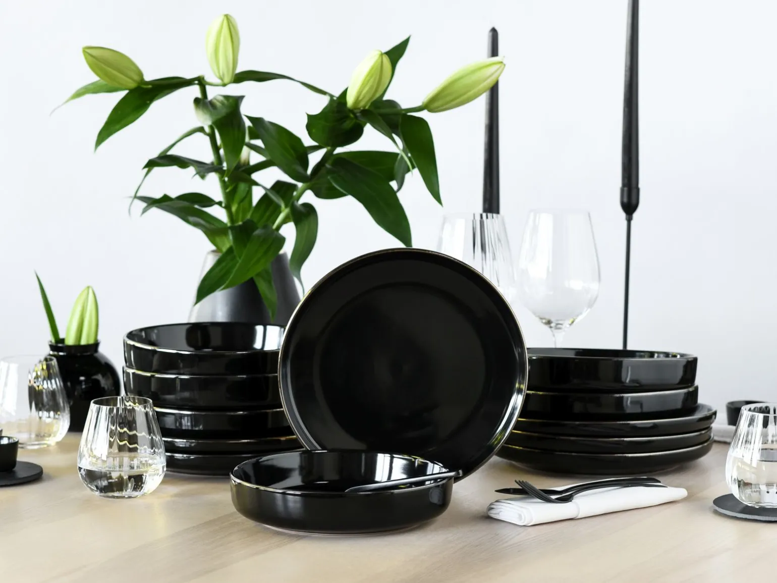 Nordic Festive - Tafelservice 12-tlg - Schwarz