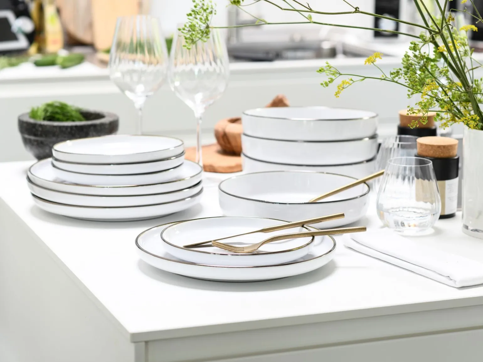 Nordic Festive - Tellerset 18-tlg - Schwarz