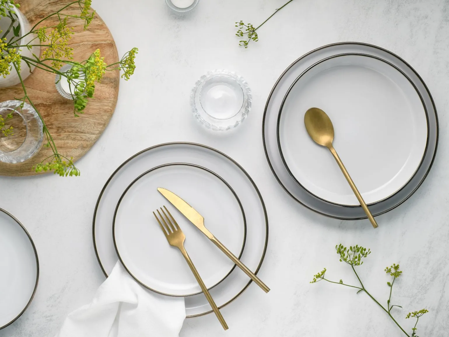 Nordic Festive - Tellerset 18-tlg - Schwarz