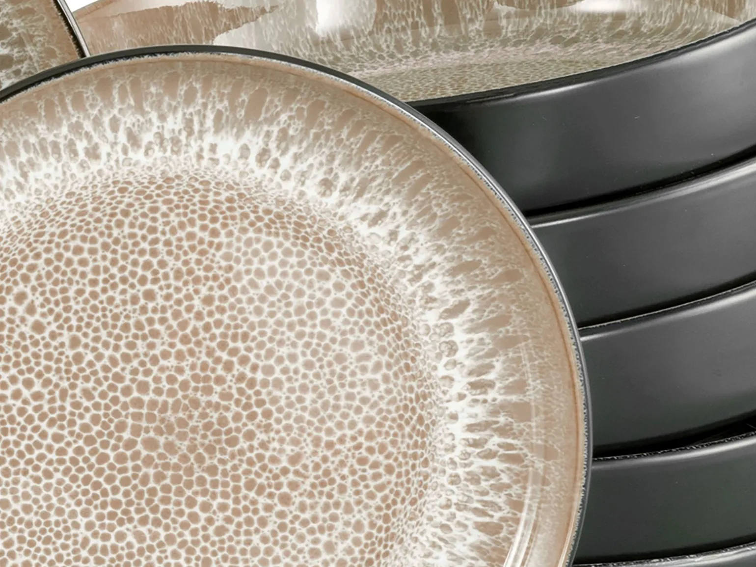 Nordic Fjord - Tellerset 18-tlg - beige