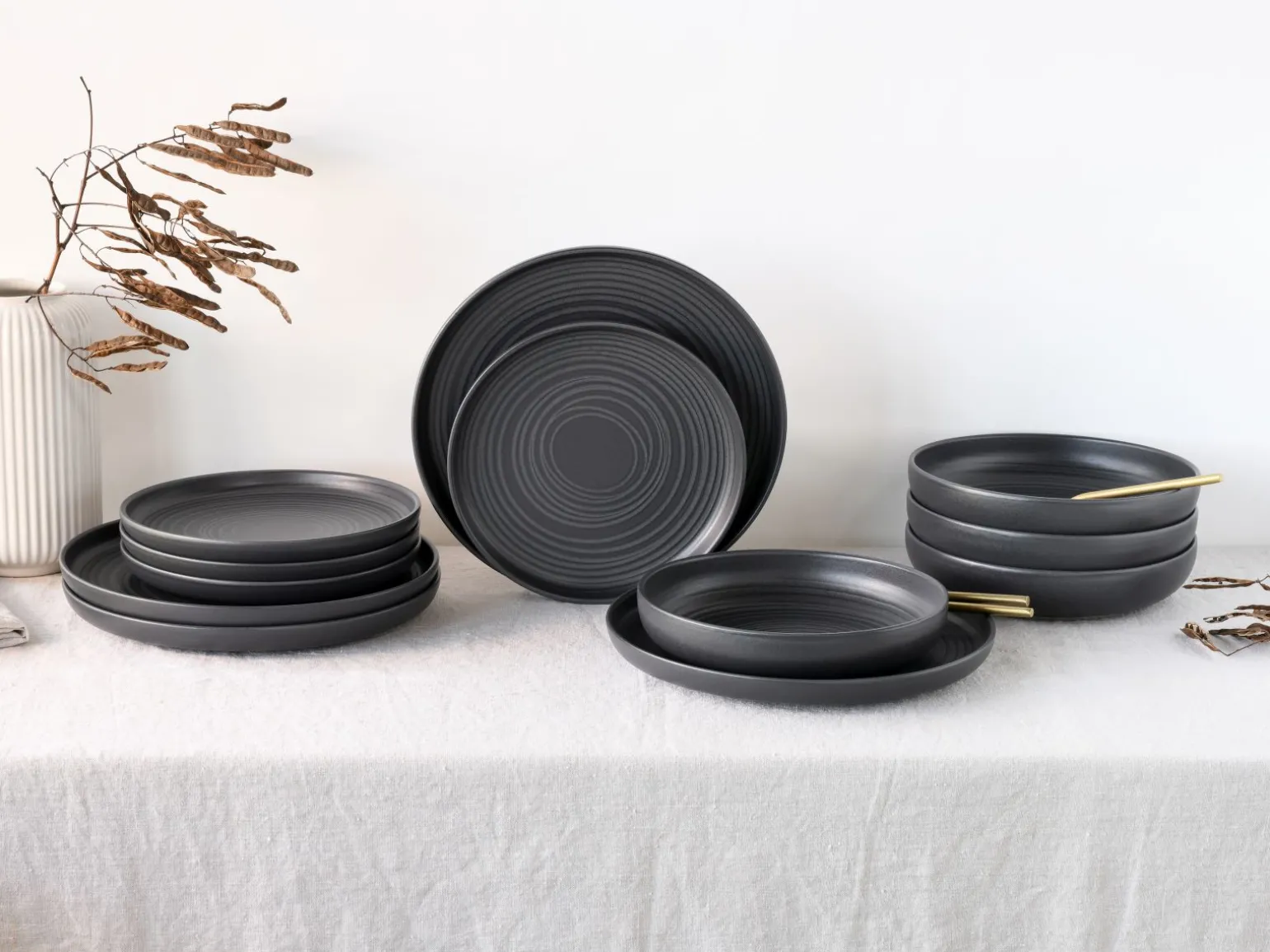 Uno - Tellerset 12-tlg - Black