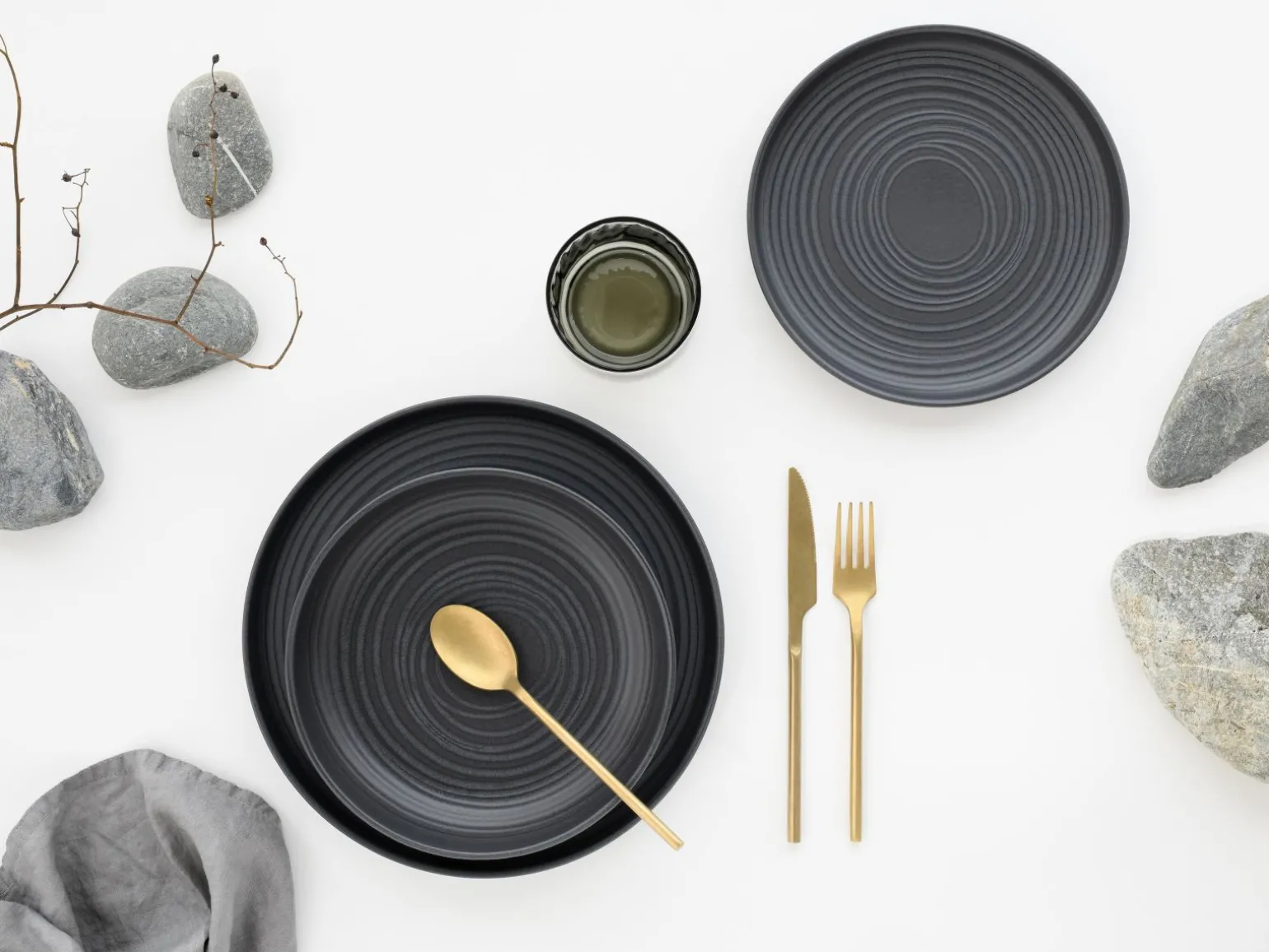 Uno - Tellerset 12-tlg - Black