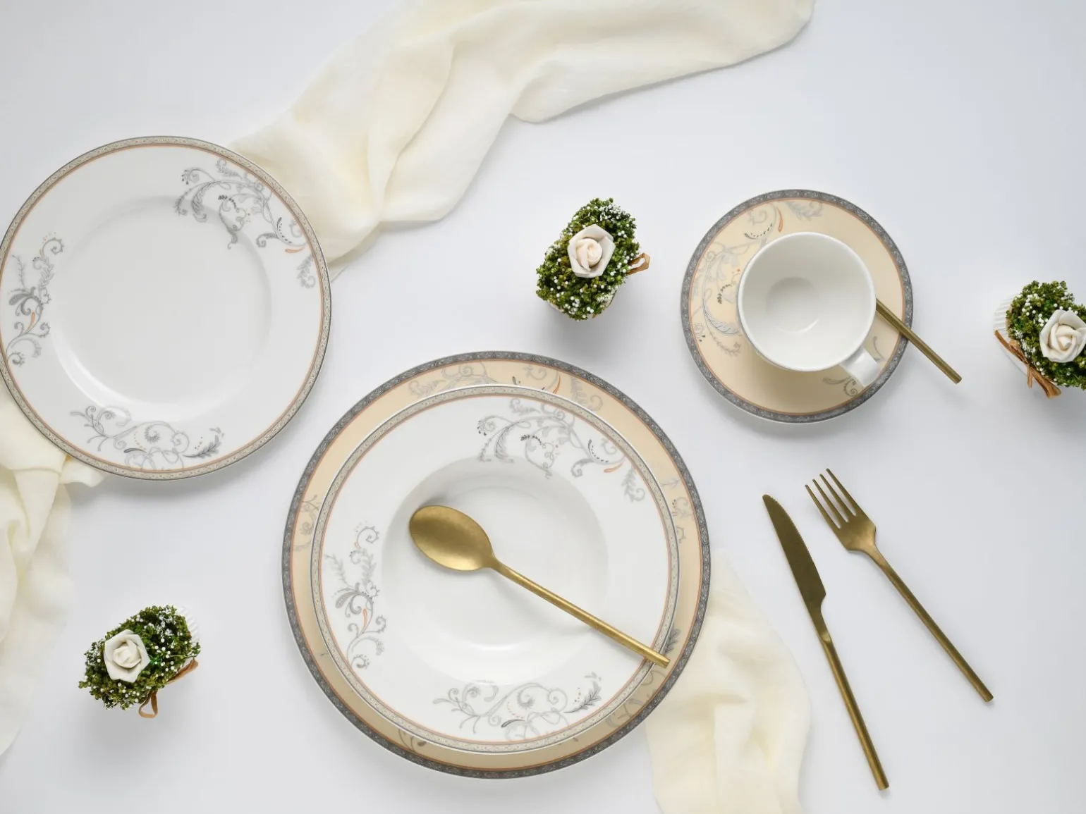 Villa Medici - Kaffeeservice 18-tlg - Creme